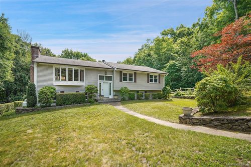 10 Highview Ter, Somers, NY, 10589-2801 | Card Image