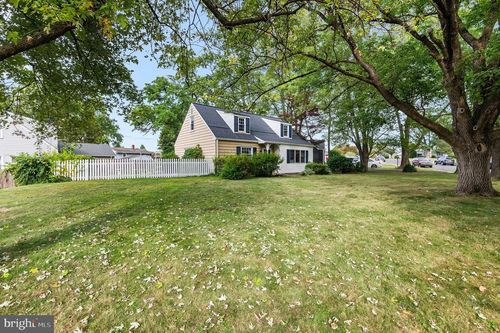 428 Tanner Rd, HATBORO, PA, 19040-2333 | Card Image