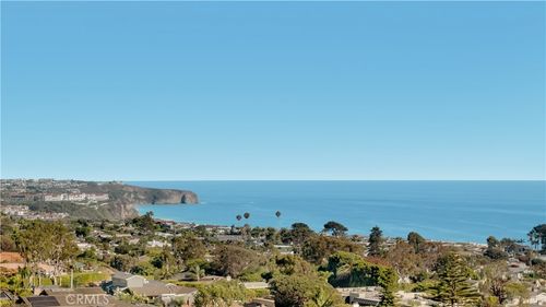 17 Vista Ln, Laguna Beach, CA, 92651-1902 | Card Image