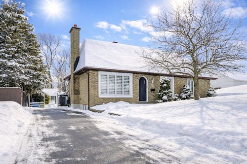 1343 Rue Beausoleil, L'Ancienne-Lorette, QC, G2E3W3 | Card Image
