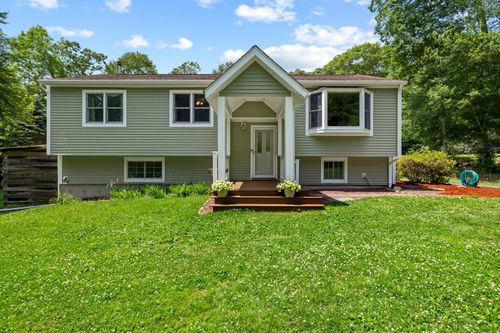 34 Grouse Cir, East Lyme, CT, 06333-1317 | Card Image