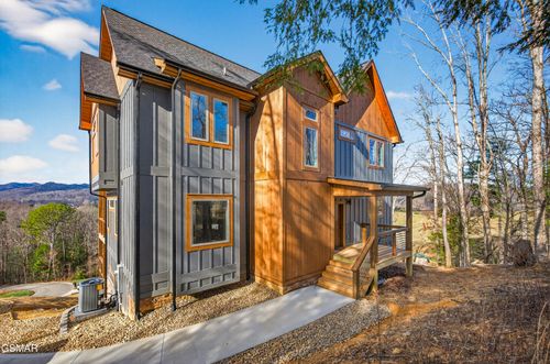 3756 Revetta Circle, Sevierville, TN, 37862 | Card Image