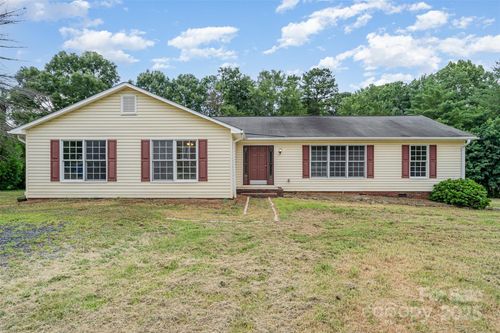 8885 Brandon Cir, Concord, NC, 28025-8112 | Card Image
