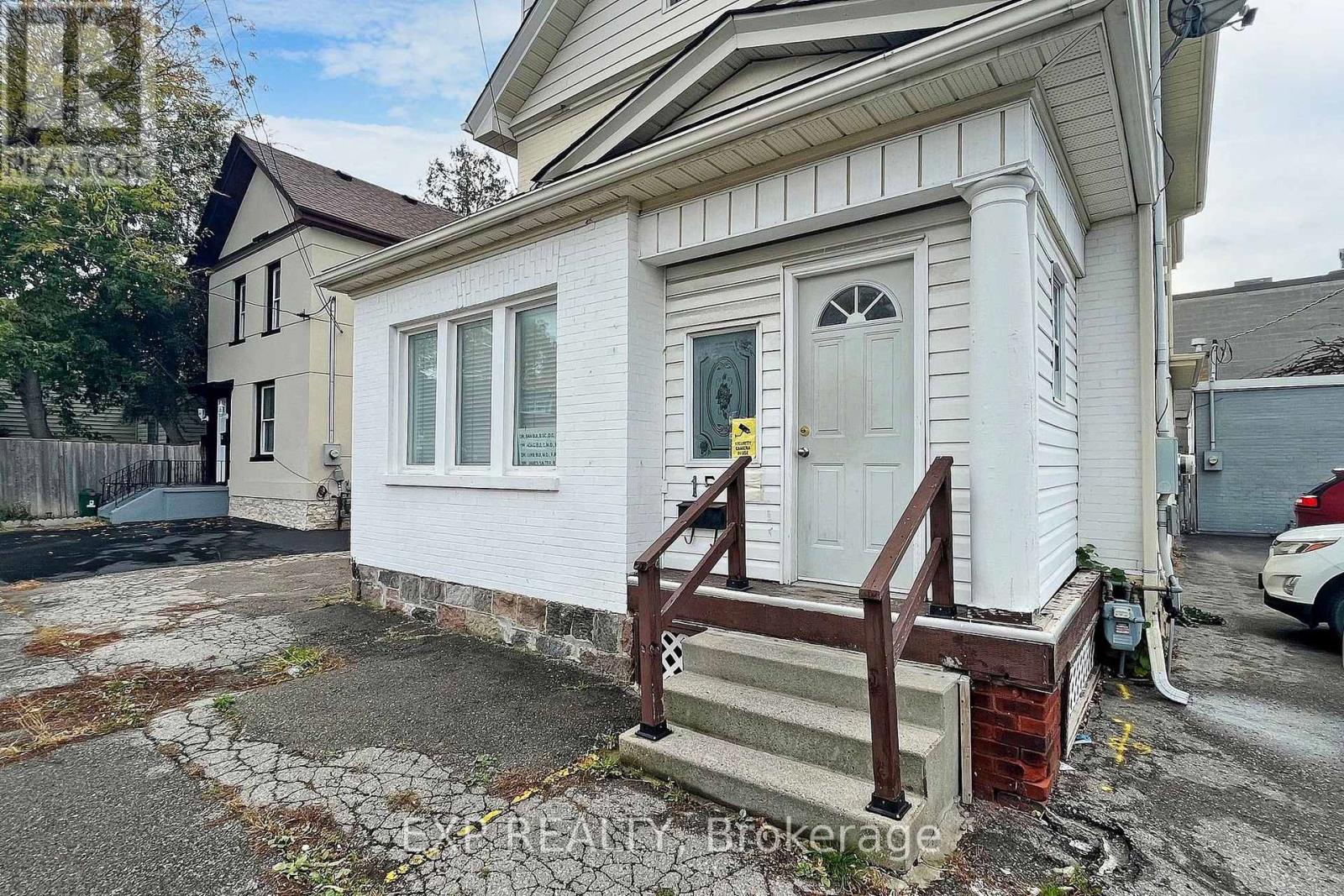 Residential Lease in Oshawa (O'Neill) 2