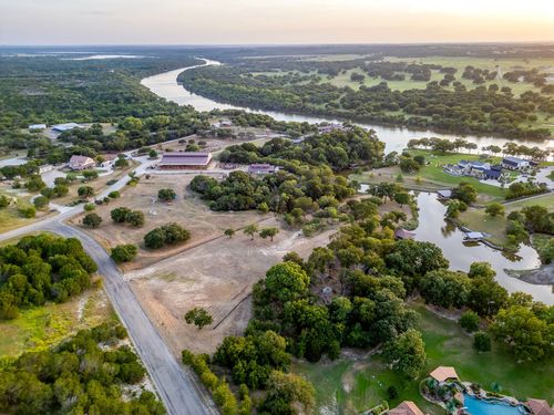 103 River Oak Ct, Weatherford, TX, 76087-6458 | Card Image