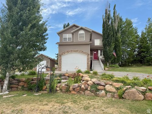 2565 Country Club Dr, Garden City, UT, 84028 | Card Image