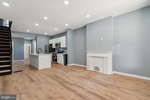 2523 W Montgomery Ave, PHILADELPHIA, PA, 19121-2613 | Card Image