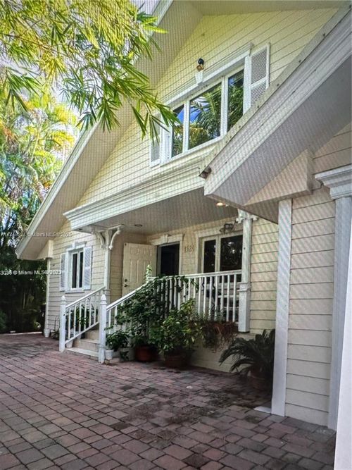 1524 Argyle Dr, Fort Lauderdale, FL, 33312-1542 | Card Image