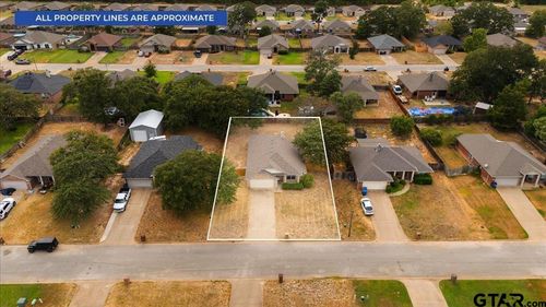 386 Molly Ln, Lindale, TX, 75771-6570 | Card Image