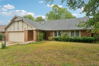 8314 E 106th Street S, House other with 4 bedrooms, 2 bathrooms and null parking in Tulsa OK | Image 2