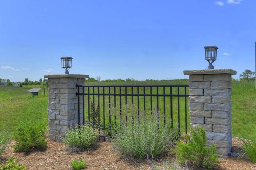 20 Stafford Dr, Traverse City, MI, 49685-7502 | Card Image