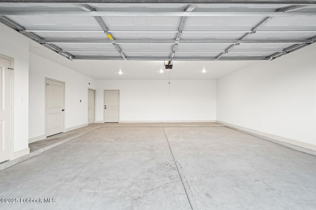 10409 N Fm 1729, House other with 3 bedrooms, 3 bathrooms and null parking in Idalou TX | Image 46