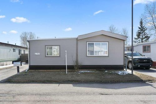 294 - 6220 17 Avenue Se, Home with 3 bedrooms, 2 bathrooms and 2 parking in Calgary AB | Card Image