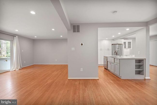 11022 Saffold Way, Townhouse with 4 bedrooms, 3 bathrooms and null parking in RESTON VA | Image 12