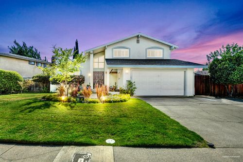 8328 Caribbean Way, Sacramento, CA, 95826-1657 | Card Image