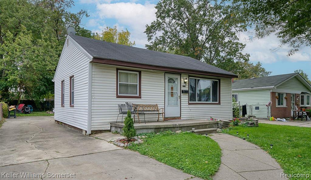 Champaign St, Taylor, MI 48180