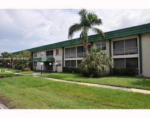 219-13101 Memorial Hwy, Miami, FL, 33161-3941 | Card Image
