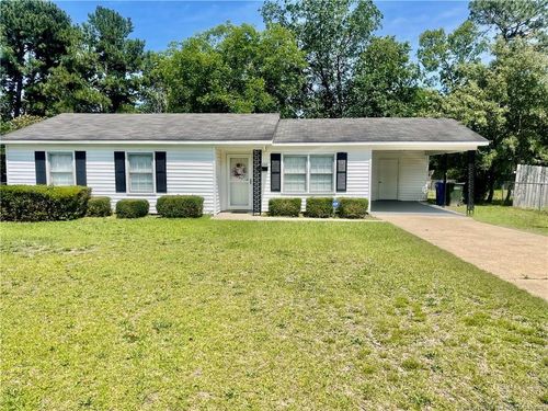 1719 Merry Oaks Dr, Fayetteville, NC, 28304-5556 | Card Image