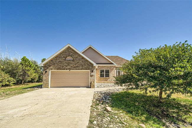 4270 Defoe St, House other with 3 bedrooms, 2 bathrooms and 6 parking in Strasburg CO | Image 4