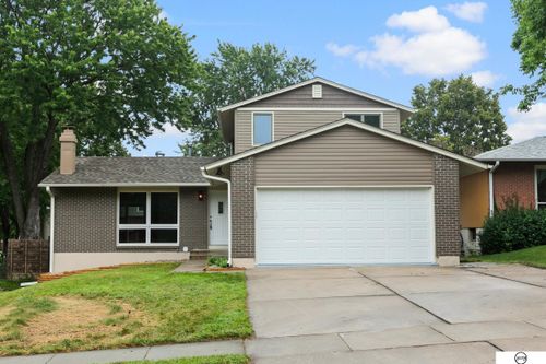 4700 Grassridge Rd, Lincoln, NE, 68512-1332 | Card Image