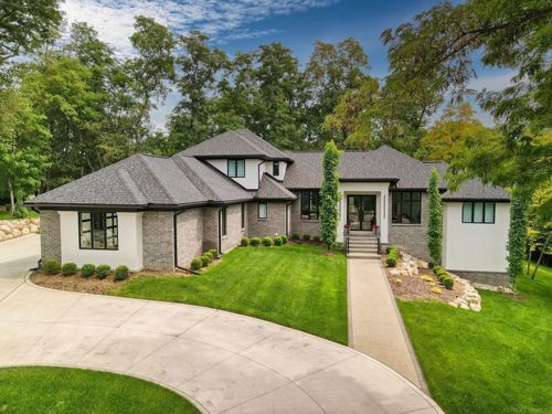 521 Iroquois Ct, Oxford, MI, 48371-6622 | Card Image