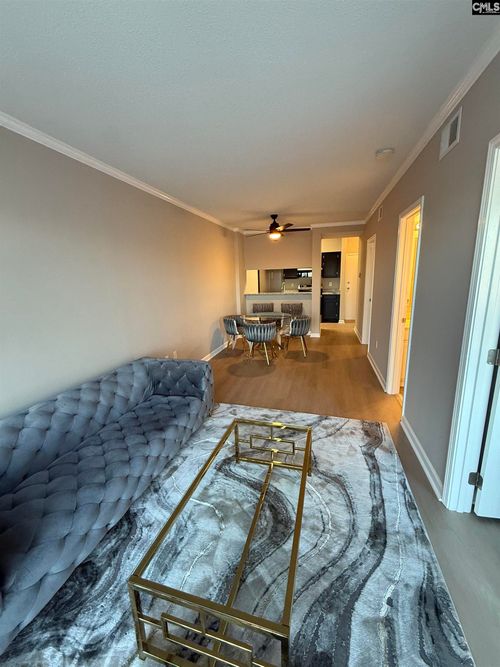 2009 Greene St, Columbia, SC, 29205-1689 | Card Image