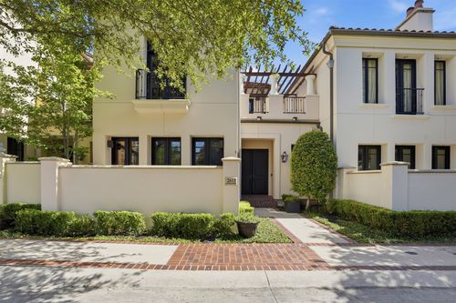 2613 Museum Way, Fort Worth, TX, 76107-3064 | Card Image