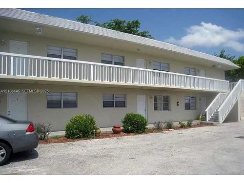 10-110 Se 7th St, Hallandale Beach, FL, 33009 | Card Image