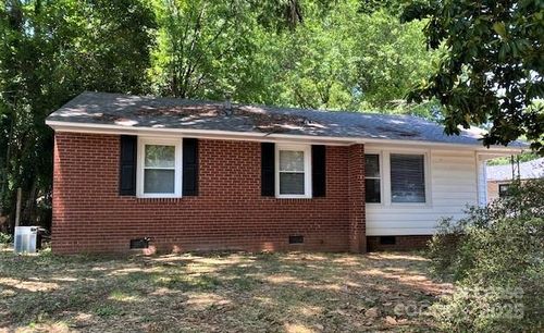 525 Manhasset Rd, Charlotte, NC, 28209-2821 | Card Image