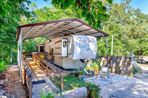 522 Loop Cir, Westminster, SC, 29693-5644 | Card Image