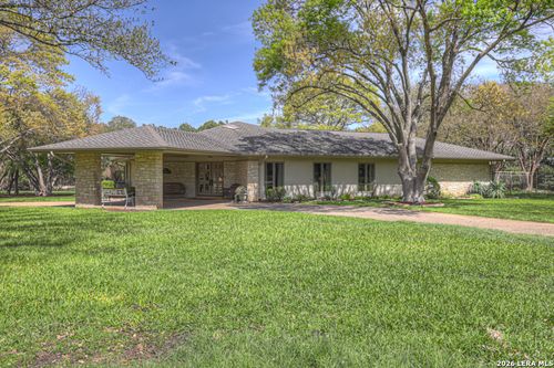 8 Trophy Ln, New Braunfels, TX, 78132-3731 | Card Image