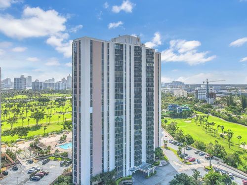 2622-20301 W Country Club Dr, Aventura, FL, 33180-1626 | Card Image