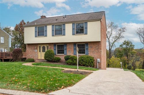 300 Picture Dr, Pleasant Hills, PA, 15236-4537 | Card Image