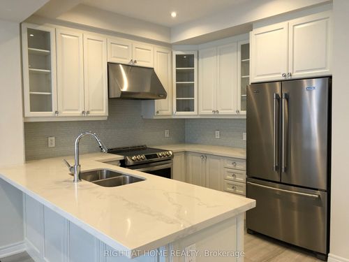 50 Mondial Cres, East Gwillimbury, ON, L9N0S2 | Card Image