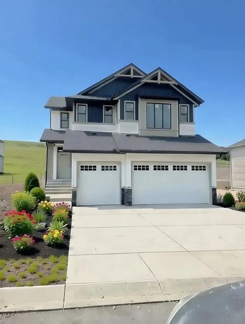 17 Tillotson Downs, Okotoks, AB, T1S4Z5 | Card Image