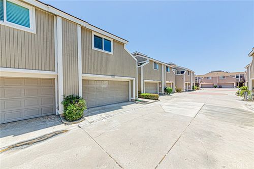5586 Orange Ave, Cypress, CA, 90630-3829 | Card Image