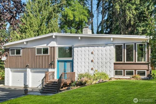 810 S 301st Pl, Federal Way, WA, 98003-3752 | Card Image