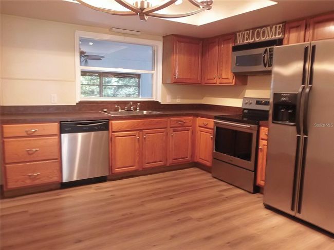 2115 Stewart Ln, House other with 3 bedrooms, 2 bathrooms and null parking in Mount Dora FL | Image 6
