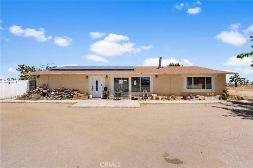 3104 Sacramento Rd, Phelan, CA, 92371-7816 | Card Image
