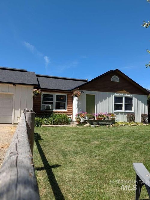 933 Baldwin Ln, Fairfield, ID, 83327 | Card Image