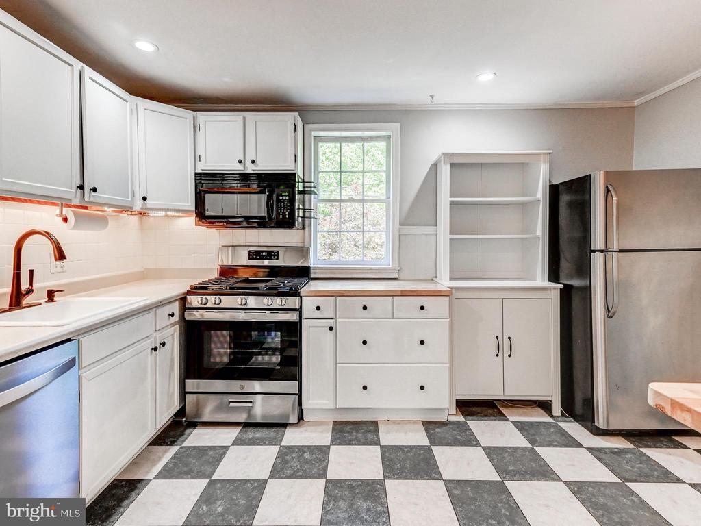 Residential in ELLICOTT CITY 3