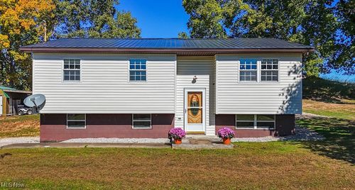 964 9 Mile Rd, Saint Mary's, WV, 26170-8404 | Card Image