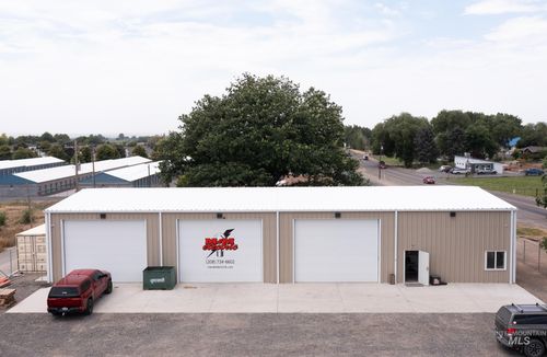 411 W Main St, Wendell, ID, 83355-5203 | Card Image