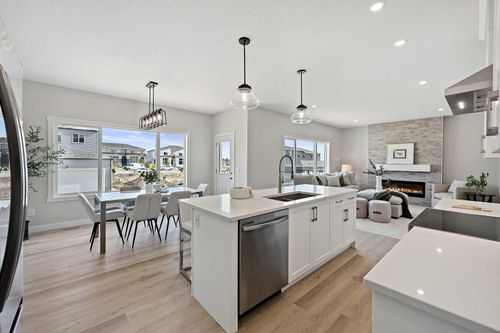 614 Bayview Lane Sw, Airdrie, AB, T4B5M4 | Card Image