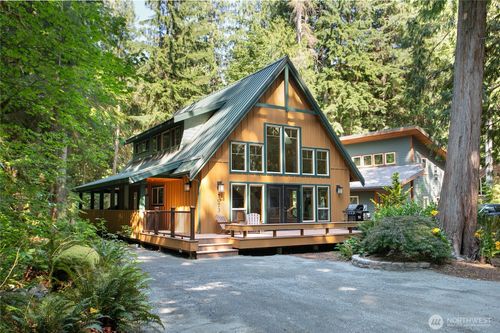 7073 Rainier Way, Deming, WA, 98244-9716 | Card Image
