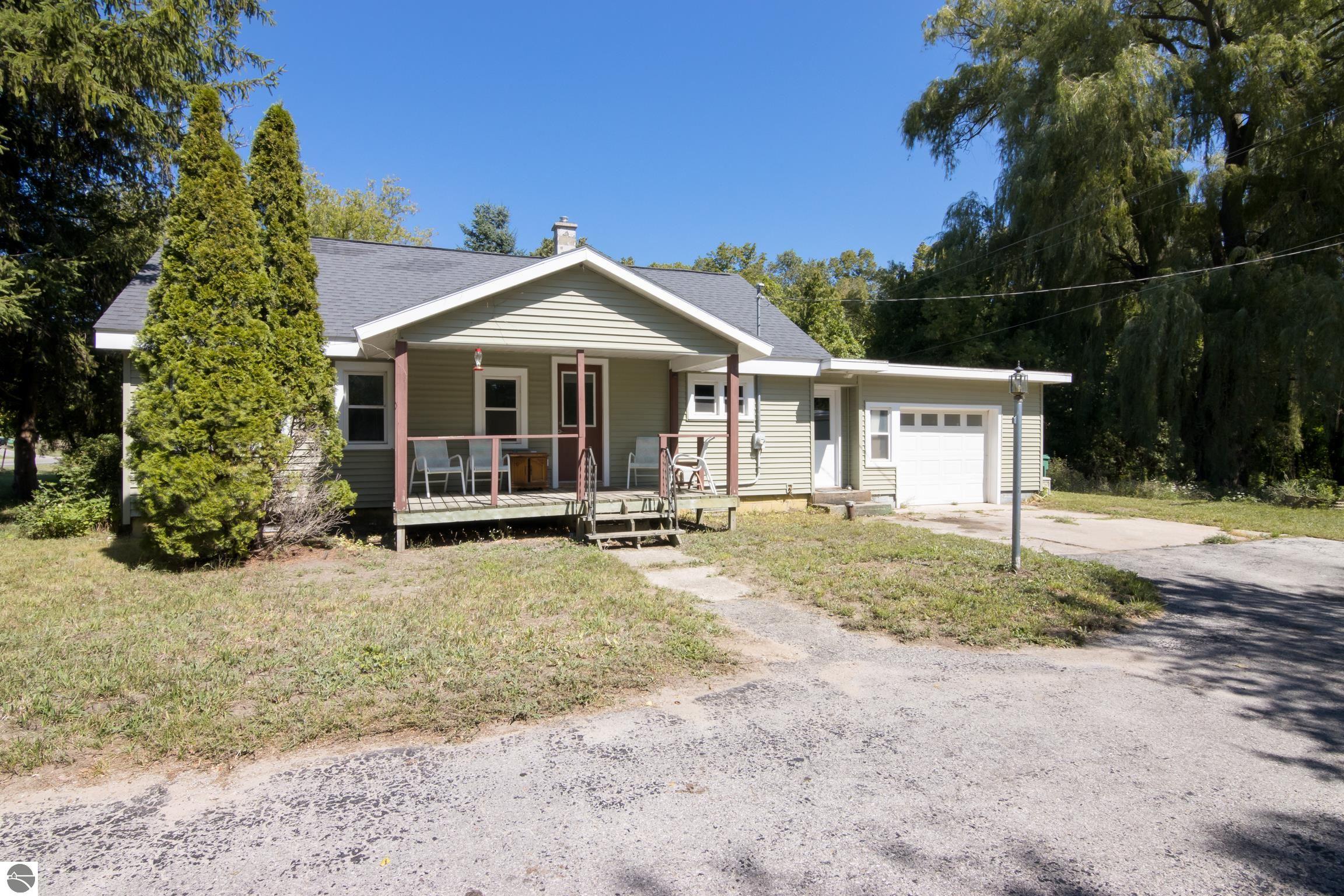Cherry Bend Rd, Traverse City, MI 49684