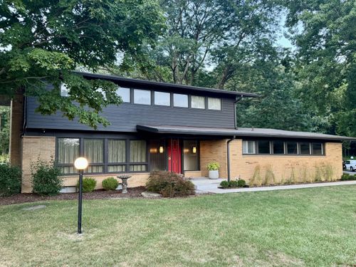 7878 Northland Dr, Rockford, MI, 49341-8813 | Card Image