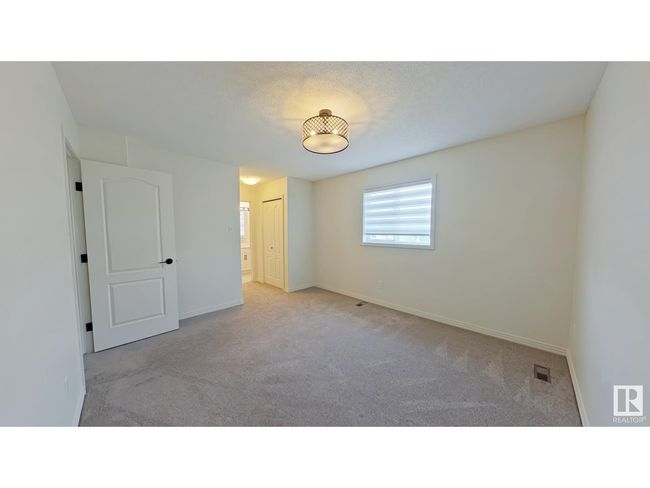 524 90 St Sw, House other with 3 bedrooms, 4 bathrooms and 4 parking in Edmonton AB | Image 6