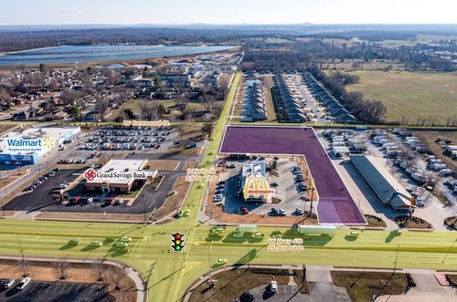 1702 Highway 412 W, Siloam Springs, AR, 72761-3804 | Card Image