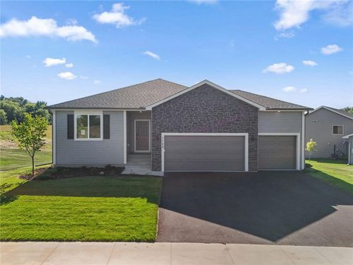 1125 Legacy Pkwy, New Richmond, WI, 54017-7279 | Card Image